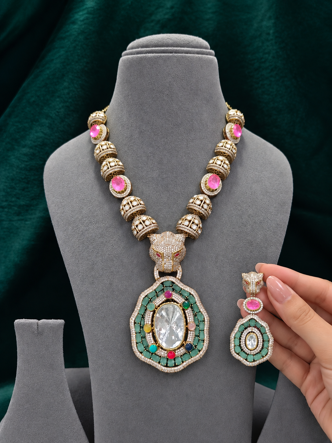 The Zariya Panther Necklace Set